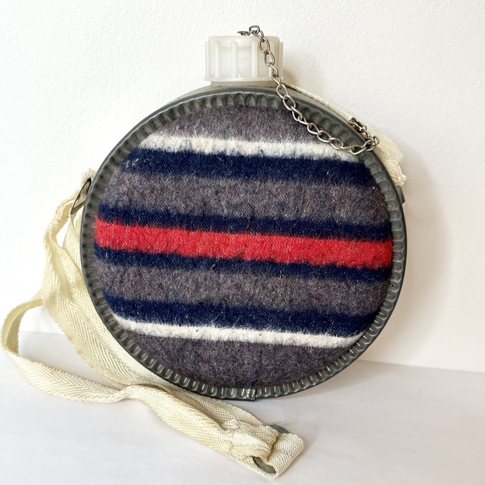 7" Vtg Saddle Blanket Canteen Tin Exterior Rim W/ Plastic Bottle Inside camping‎